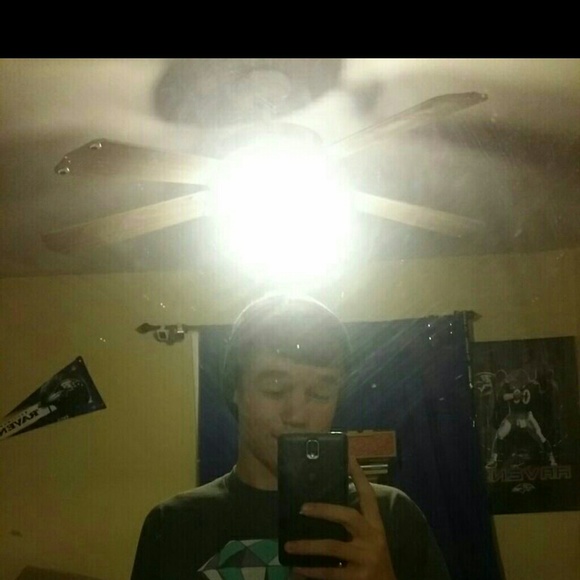 Profile Picture of Aaron Hash (@aaronhash) on Poshmark