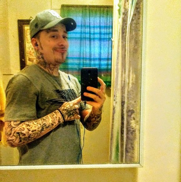 Profile Picture of James Mahurin (@jamesmahurin) on Poshmark