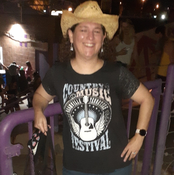 Profile Picture of Christina Costa (@preludebabe98) on Poshmark