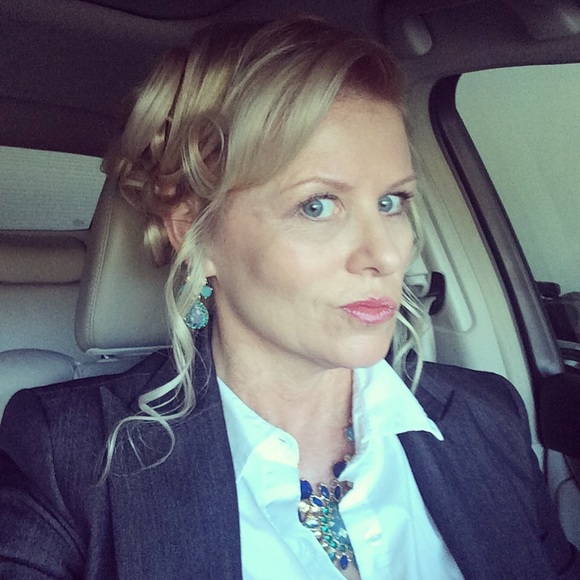 Profile Picture of Stacey Mohr (@hawk1999) on Poshmark