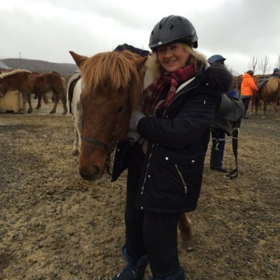 Profile Picture of Christine Newby (@PintoJoeGal) on Twitter