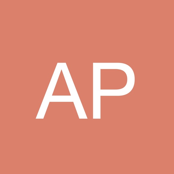 Profile Picture of Aruna Patel (@arunapatel257) on Poshmark