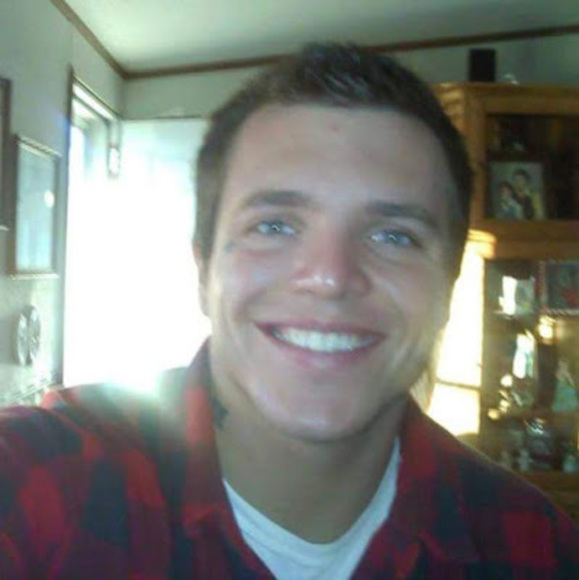 Profile Picture of Jeremy Gann (@gannjeremy644) on Poshmark