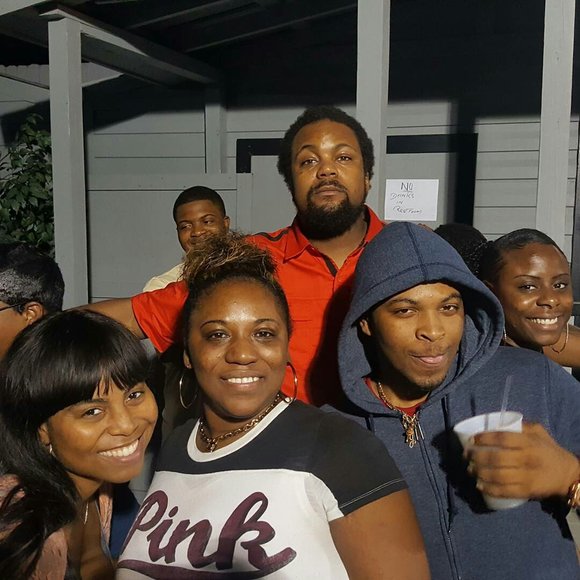 Profile Picture of Johnny Manor (@jmanor9) on Poshmark