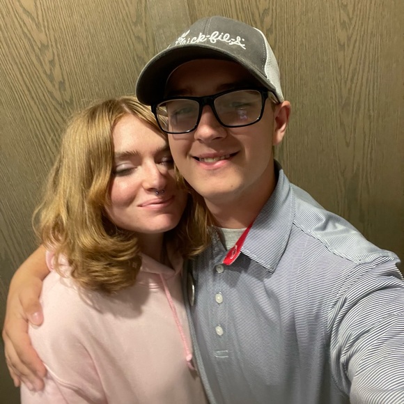 Profile Picture of Christal Sparrow (@christal_sparro) on Poshmark