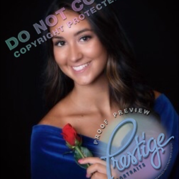Profile Picture of Maddie Heebner (@maddieheebner) on Poshmark