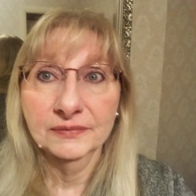 Profile Picture of Dee Horton (@Dee093Denise) on Twitter