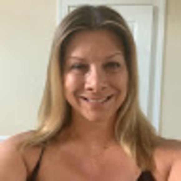 Profile Picture of Michele Kantrowitz (@mkantrowitz) on Poshmark