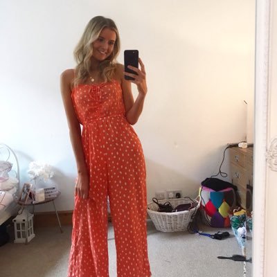 Profile Picture of Caroline Mack (@CarolineeeMack) on Twitter