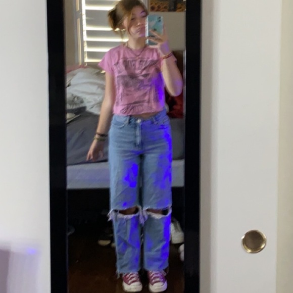 Profile Picture of Lily Bogaards (@lilybogaards) on Poshmark