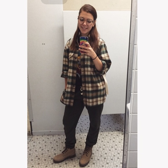 Katie Lee - Poshmark Profile Picture of Katie Lee (@katielee830) on Poshmark