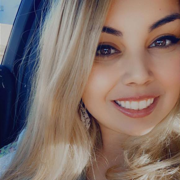 Profile Picture of Gabrielle Almaraz (@gabriellea5) on Poshmark
