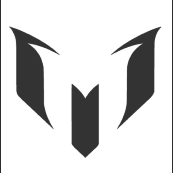 Profile Picture of Ally Wolling (@goose12646) on Poshmark