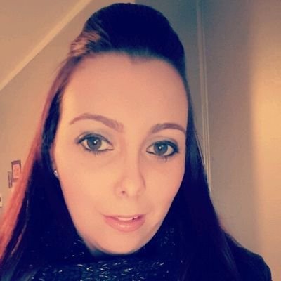 Profile Picture of Karen McCafferty (@weekaren87) on Twitter