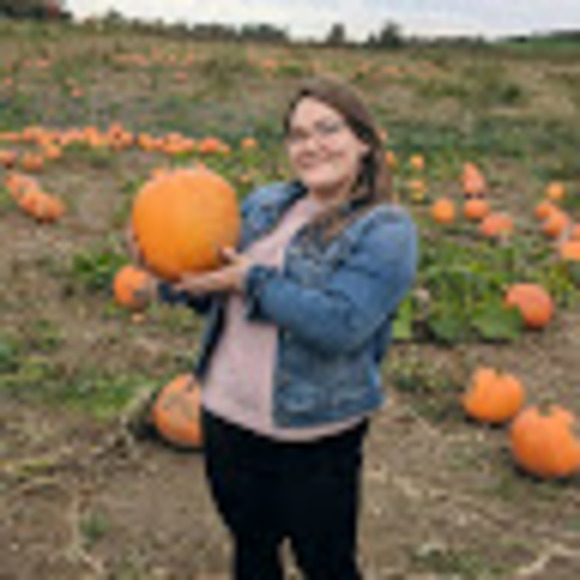 Profile Picture of Amy Bonk (@amybonk57) on Poshmark