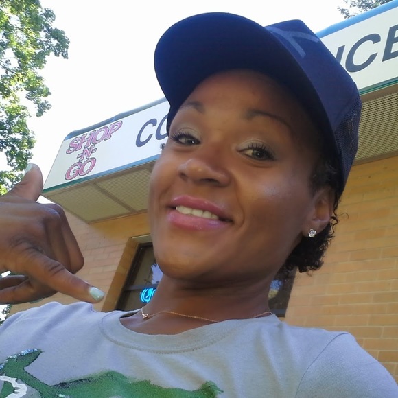 Profile Picture of Lalia and kim Cuch (@misslalialarue) on Poshmark