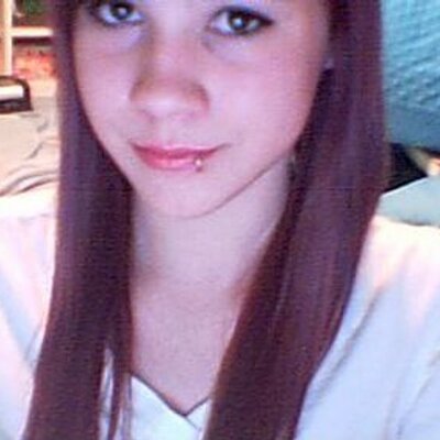 Profile Picture of Mackenzie Clements (@RedVelvetMackie) on Twitter