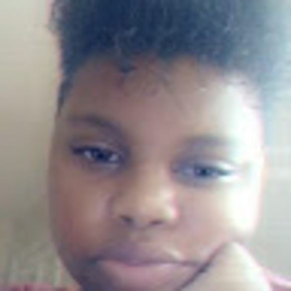 Kyra Weaver - Poshmark Profile Picture of Kyra Weaver (@kyra_weaver) on Poshmark