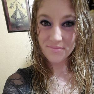 Malinda Leasure - Myspace Profile Picture of Malinda Leasure (@malindaramirez) on Myspace