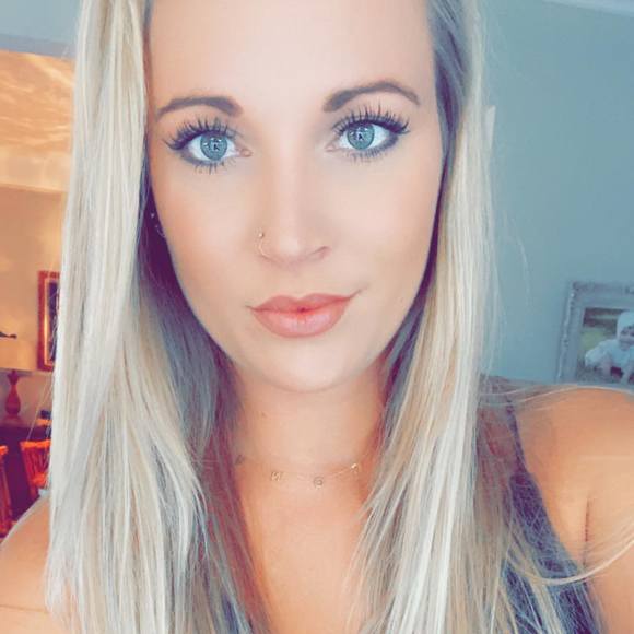 Profile Picture of Jerilyn Rumbarger (@jrumbarger0920) on Poshmark