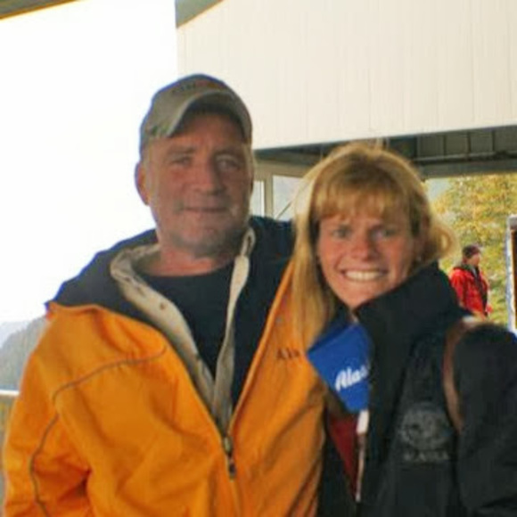 Profile Picture of Terri Lansberry (@terrih1102) on Poshmark