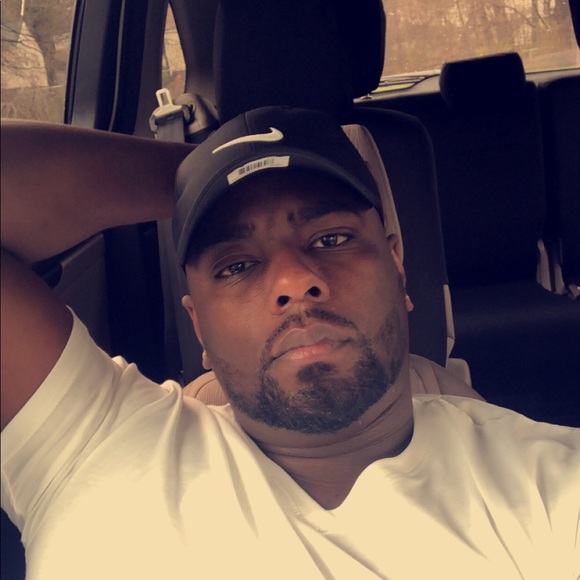 Profile Picture of Louis Barjon (@losgtm28) on Poshmark