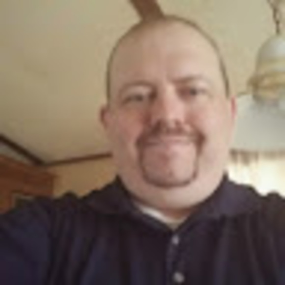 Profile Picture of Robert Gilliland (@rob2coup) on Poshmark