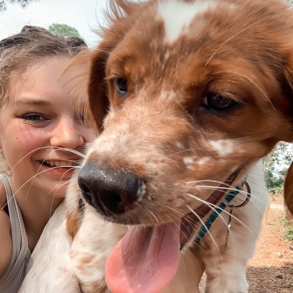 Profile Picture of Emma Stringfellow (@estring024) on Poshmark