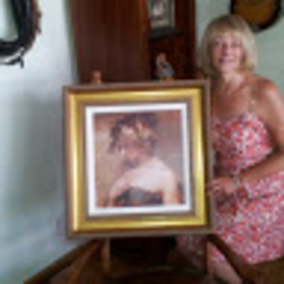 Profile Picture of Fran Hudzinski (@franny2233) on Poshmark