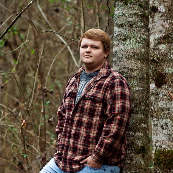 Tyler Conn - Poshmark Profile Picture of Tyler Conn (@tconn30) on Poshmark