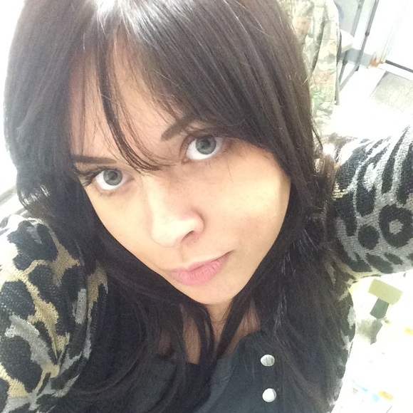 Profile Picture of Cierra Richards (@hairgicianci) on Poshmark