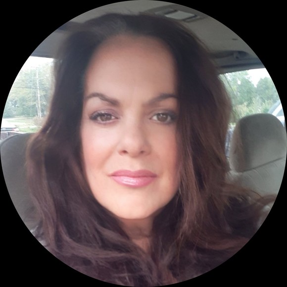 Profile Picture of Janine Camerlengo (@livineeze) on Poshmark