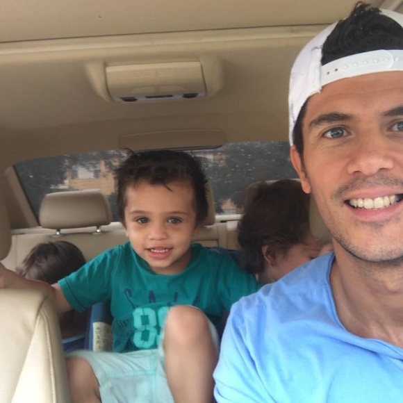 Profile Picture of David Alves (@davidalves200) on Poshmark