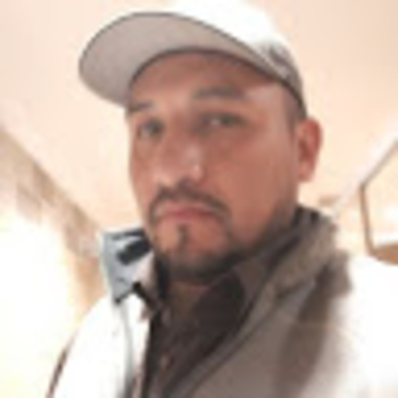 Profile Picture of Fernando Santiago (@fernandosant680) on Poshmark