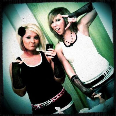 Profile Picture of Clare McIntosh (@clareairairair) on Twitter