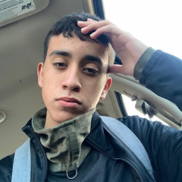 Profile Picture of Manuel felipe Moreno dour (@dourmanuel23) on Poshmark