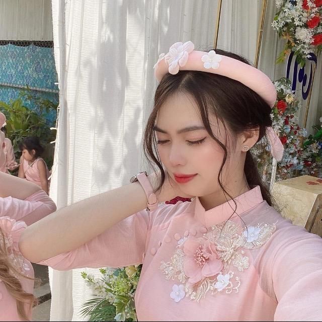 Profile Picture of hanghang201197 (@crystalstowell0c) on Tiktok