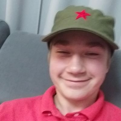 Profile Picture of Szymon Imiołek (@susel_kanapka) on Twitter