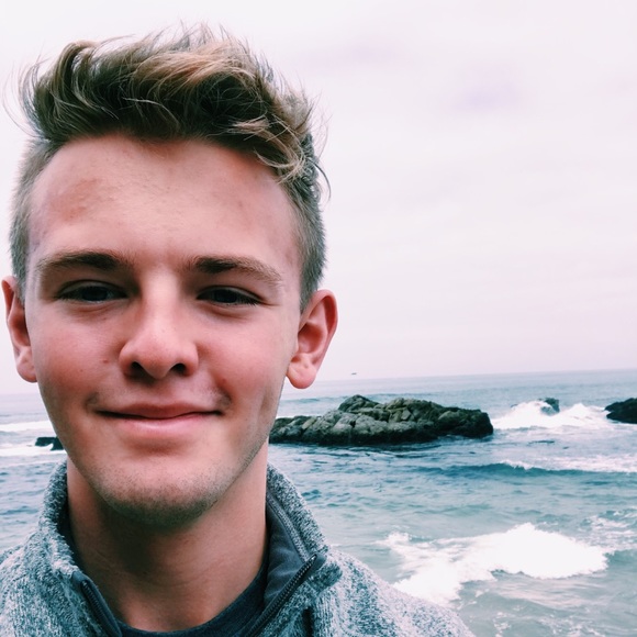 Profile Picture of Josh Mullins (@mullinsjo) on Poshmark