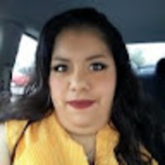 Profile Picture of Monica Cordova (@monicacordova85) on Poshmark