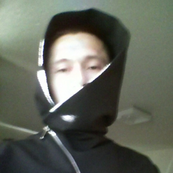 Profile Picture of Joseph Haro (@dealman007) on Poshmark