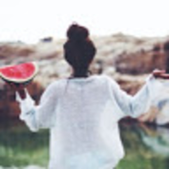 Viktoria Kapeskas - Poshmark Profile Picture of Viktoria Kapeskas (@viktoria357) on Poshmark