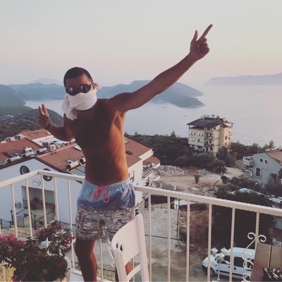 Profile Picture of East Atlanta Santa (@bartu_erim) on Twitter
