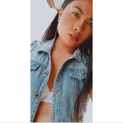 Profile Photo of Caroline Camacho (@Camachooo_01) on Twitter