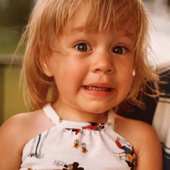 Profile Picture of Lara Sullivan (@larabeth) on Poshmark