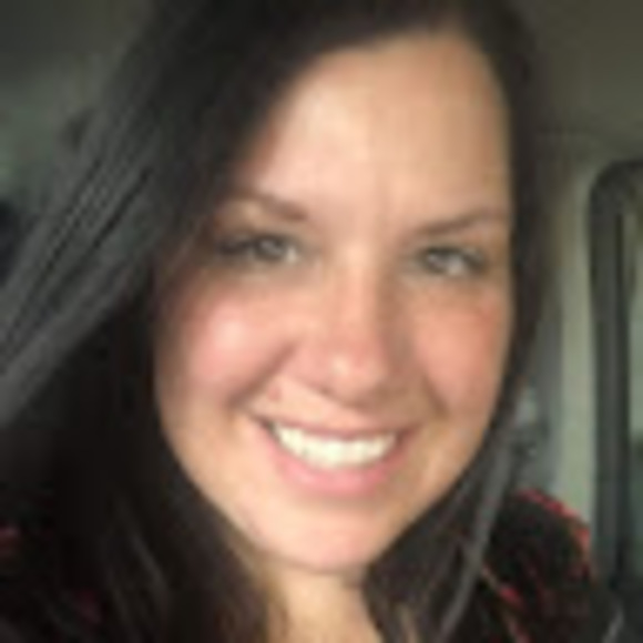 Profile Picture of Jennifer Lorensen (@j_lorensen) on Poshmark
