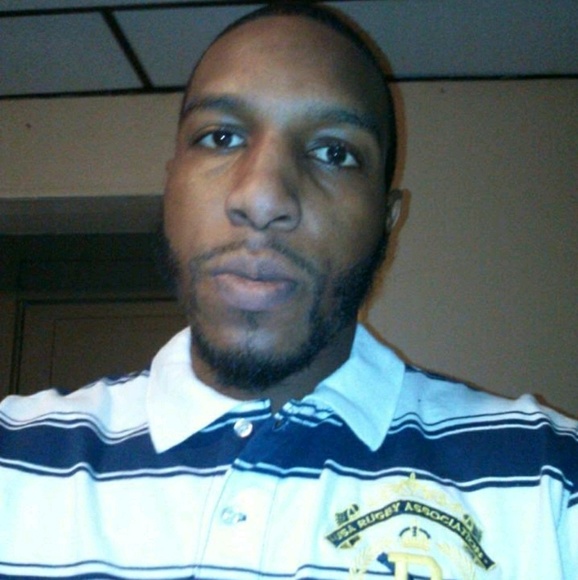 Profile Picture of Jeremiah Dates (@xyz86) on Poshmark