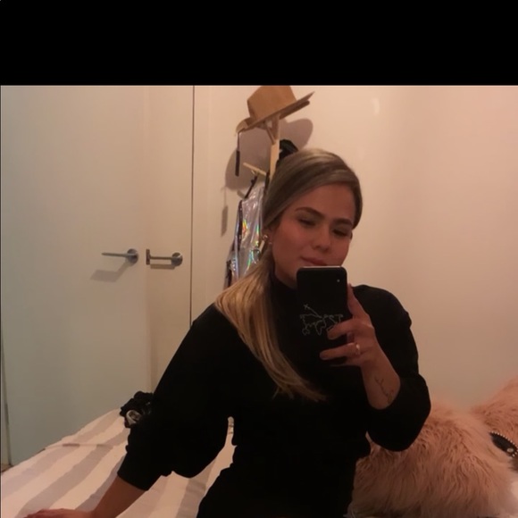 Profile Picture of Yesenia Osorio henao (@yeseniaosori990) on Poshmark