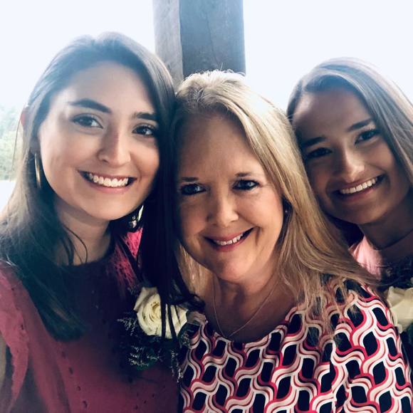 Profile Picture of Kim ridge Sawyer (@sunlover1967) on Poshmark