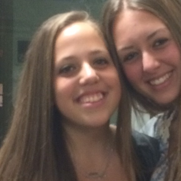 Profile Picture of Sara Lessem (@sless96) on Poshmark